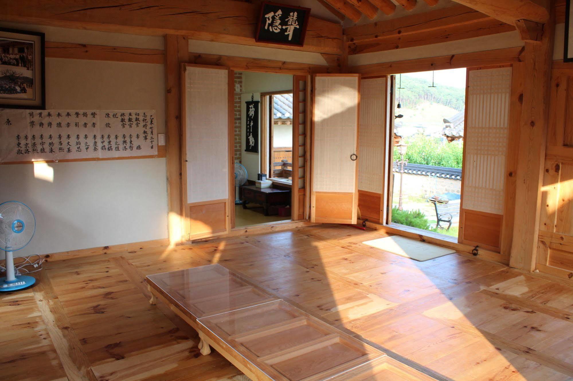 Ongye Jongtaek Hotel Andong Eksteriør billede